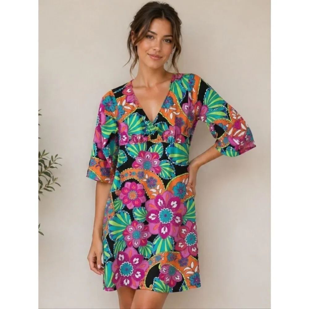 Spunk Wear Bright Retro Floral Flower Athletic Activewear Dress - Size Small